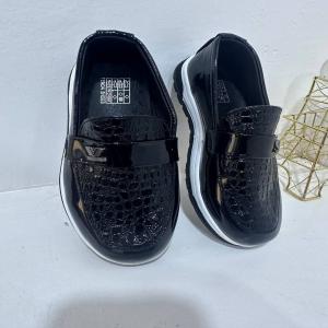 Carl shoe
