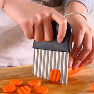Wolf tooth cutter