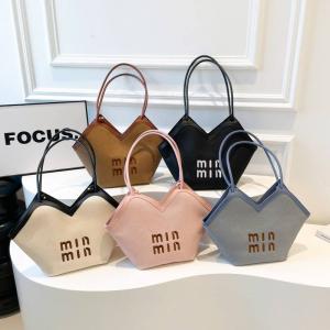 MinMin Zig Tote bags