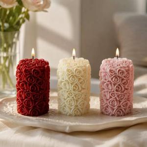Cylindrical Roses Scented candle